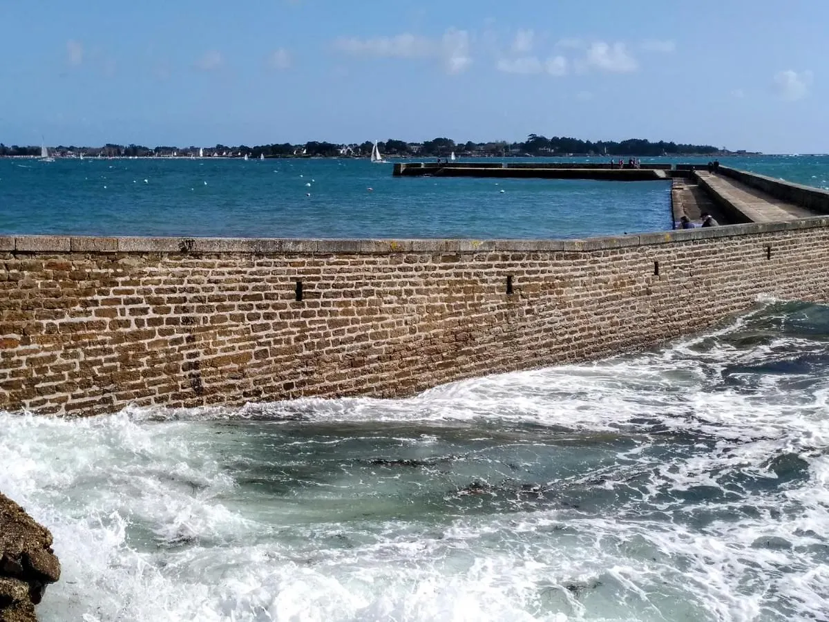 L'Ocean A 100M Via Une Venelle Privee, La Ville Close A 500M, L'Archipel Des Glenan A L'Horizon Concarneau